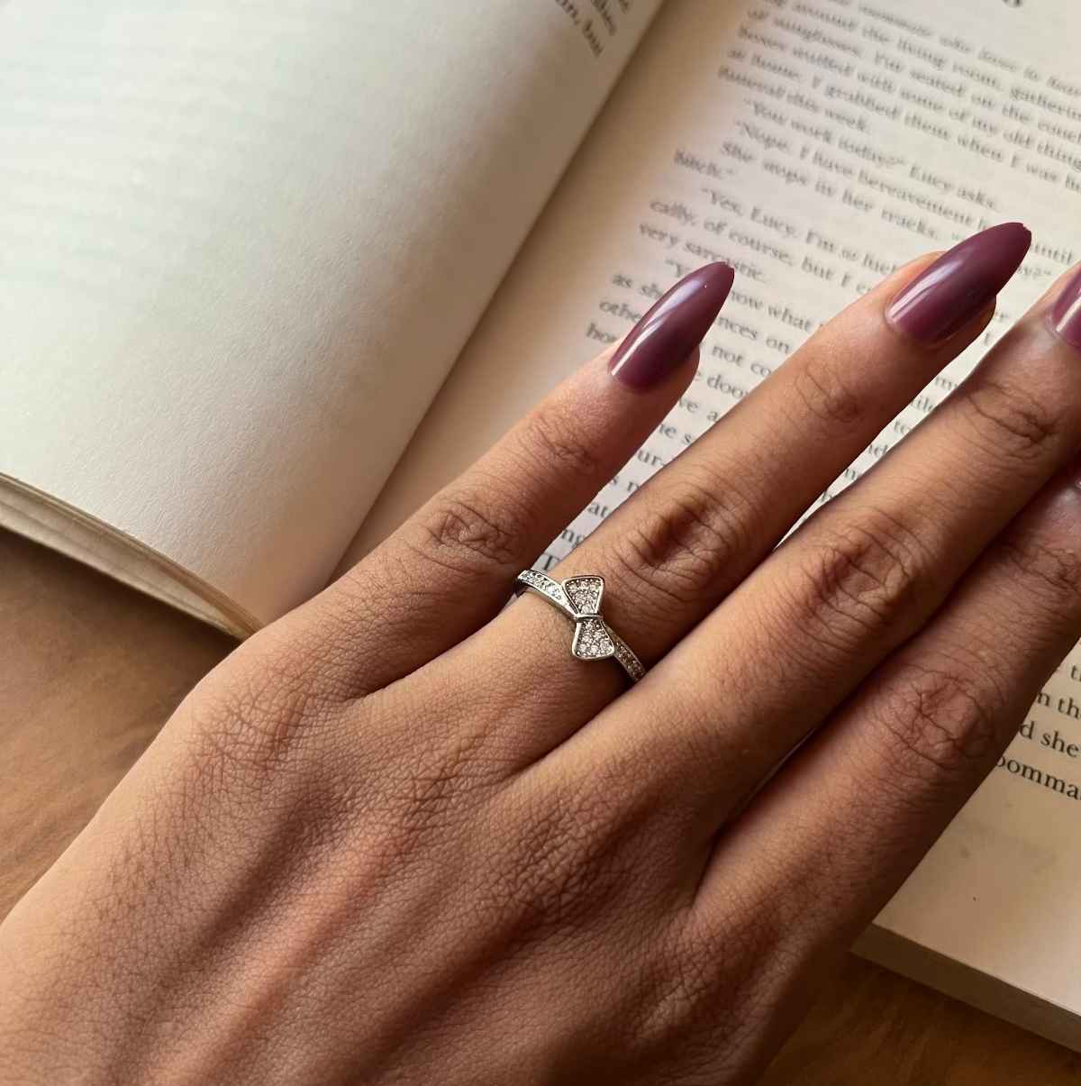 Cute bow ring