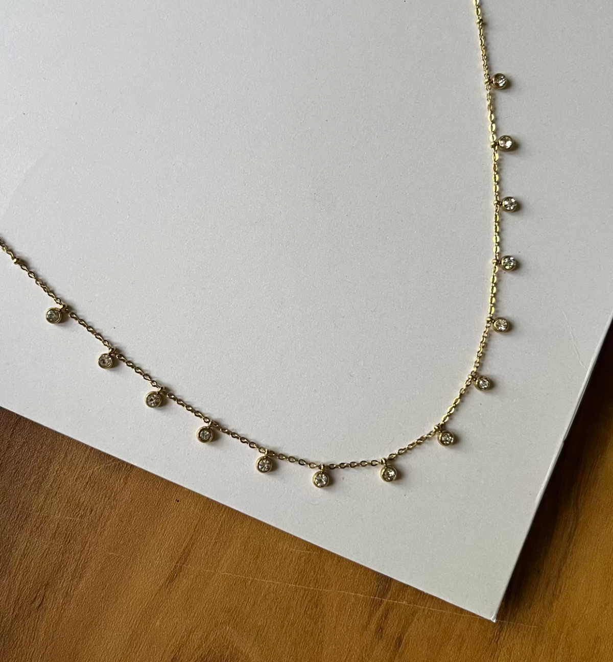 Mini hanging chain