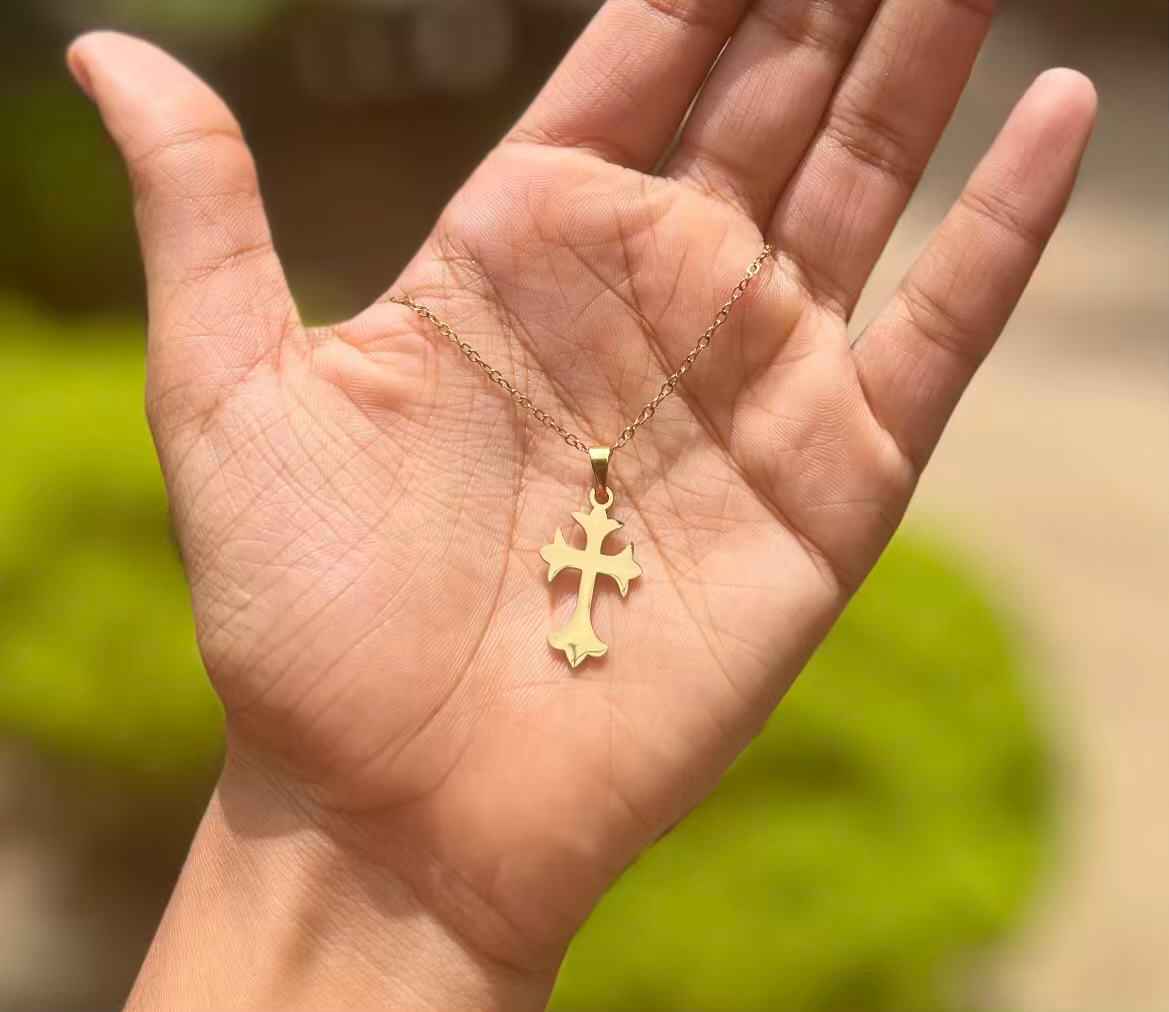 Cross pendant chain 