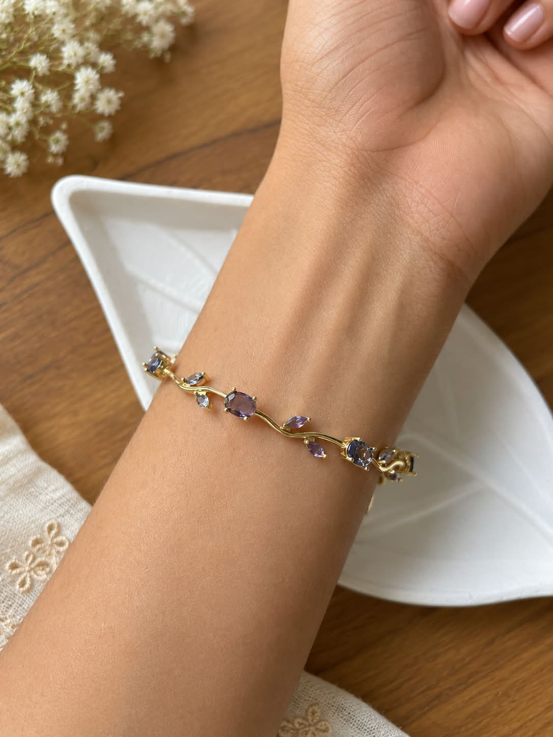 Violet tulip bracelet