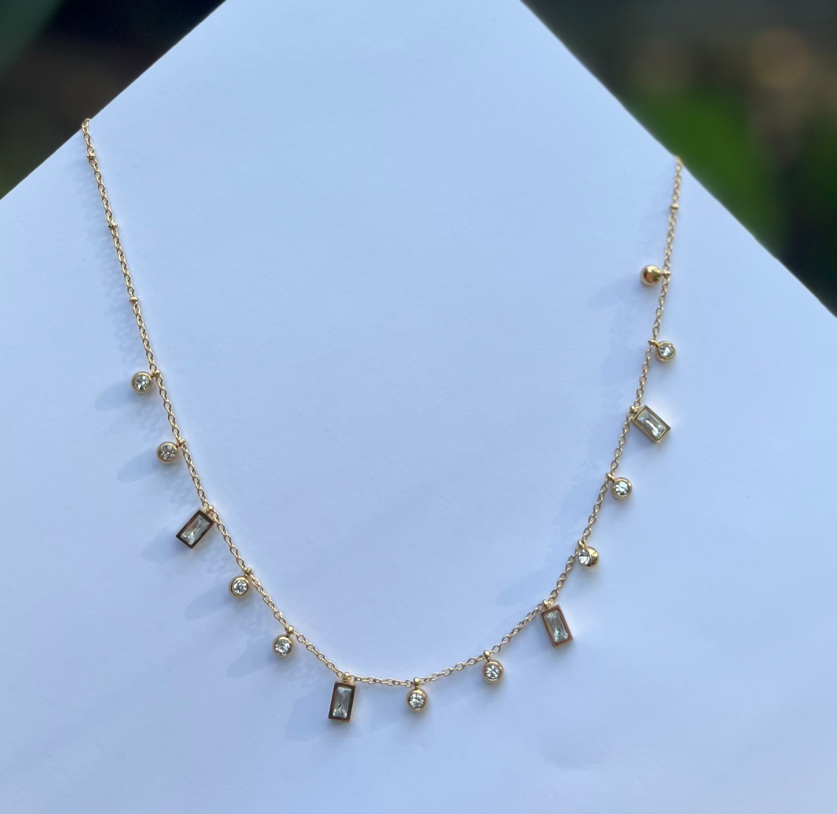 Bella hanging chain 
