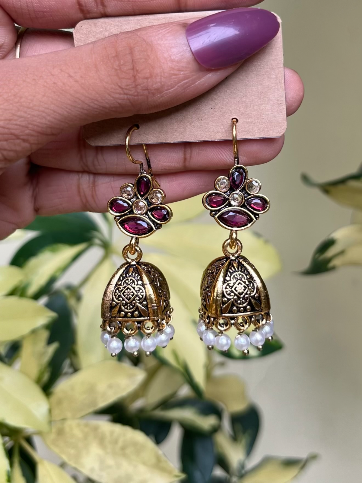 Ishani jhumka