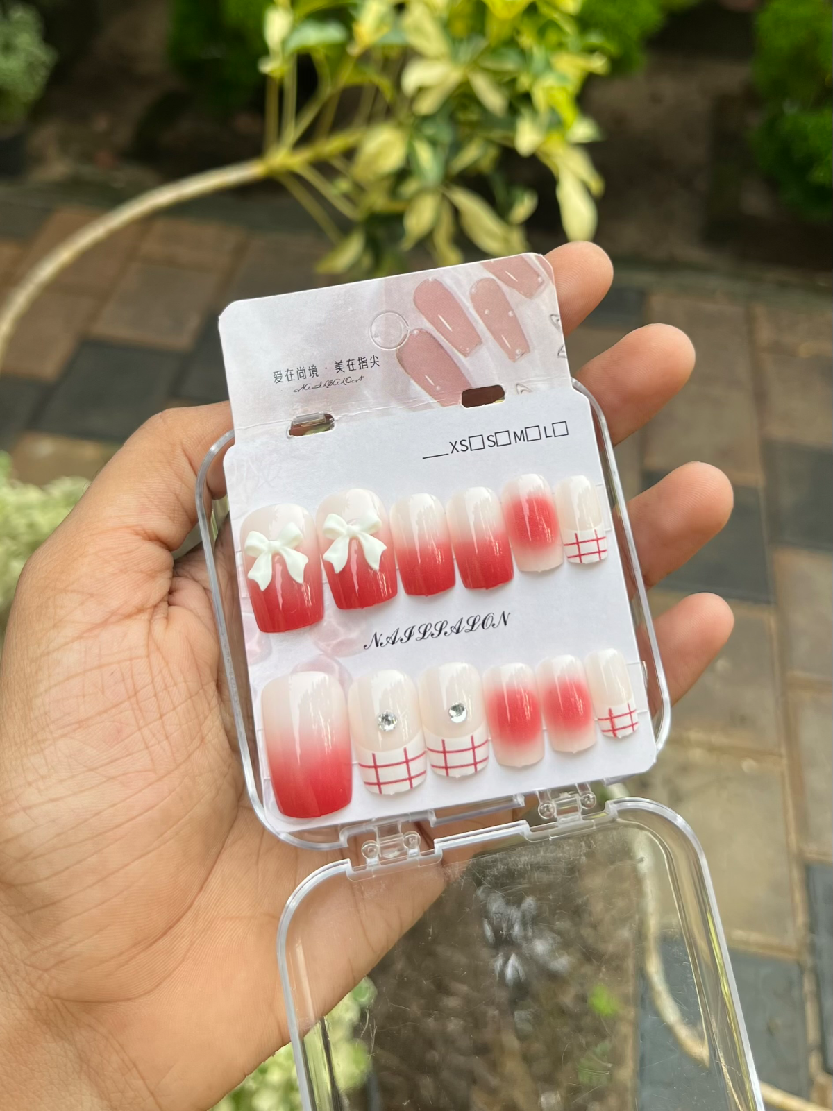 Blush nails